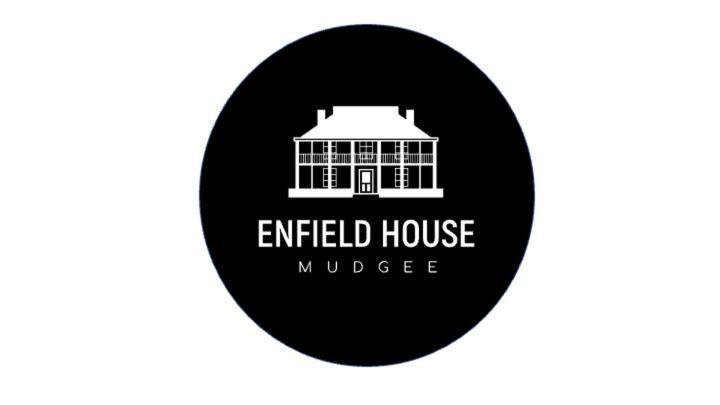 Bed and Breakfast Enfield House Маджи Экстерьер фото